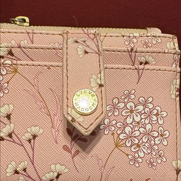 Steve Madden Pink Floral Women's Card Holder - Picture 5 of 7
